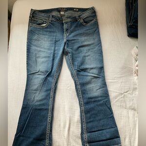 Silver Jeans Women's Straight Leg in Blue